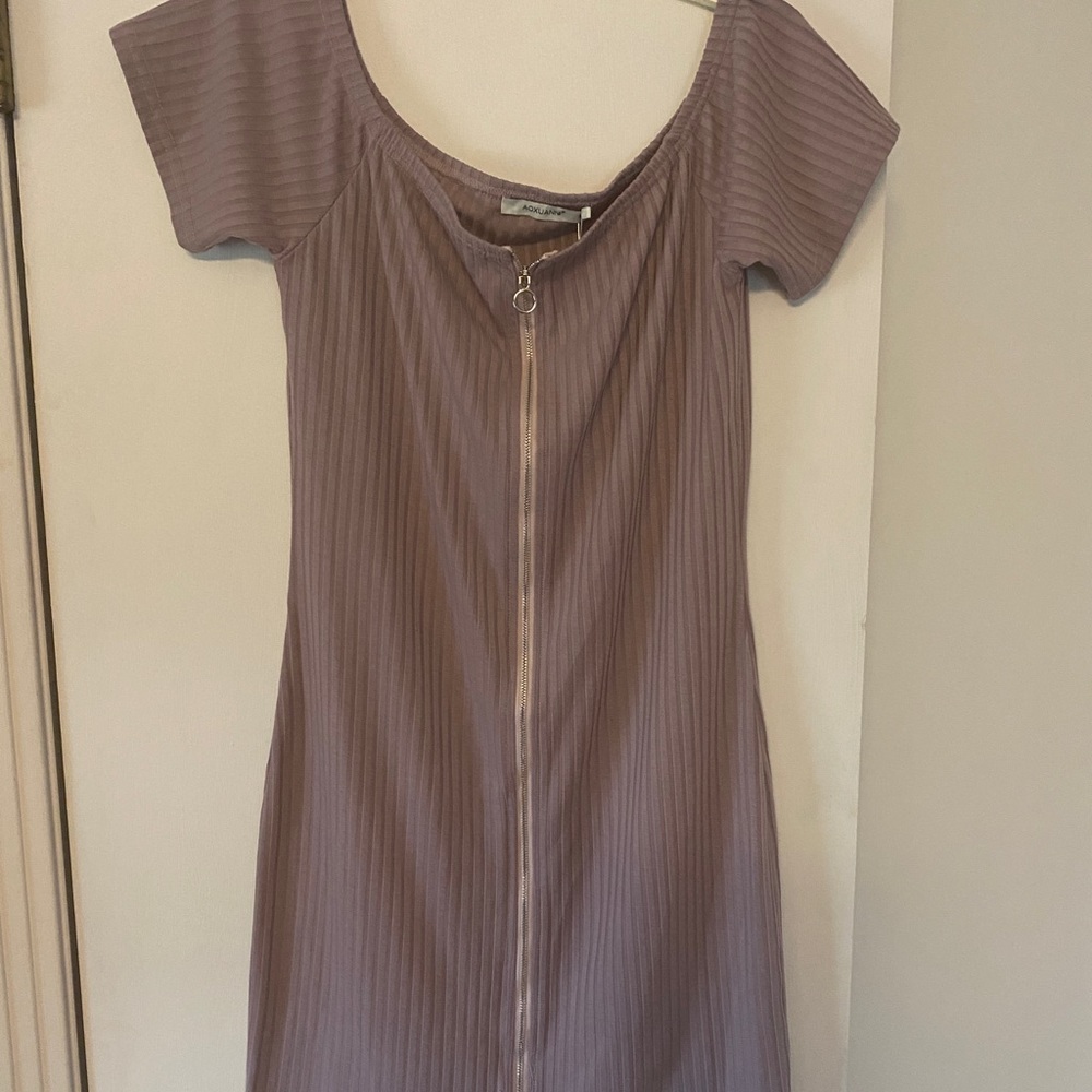 Gorgeous Lavender Exposed front Zipper size XL